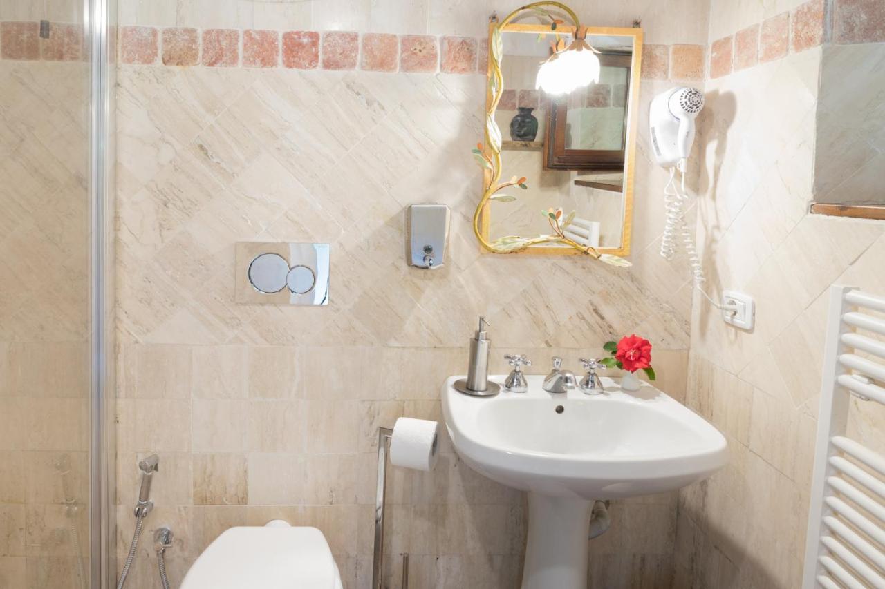 Bed And Breakfast Le Pianore Cinigiano Ngoại thất bức ảnh